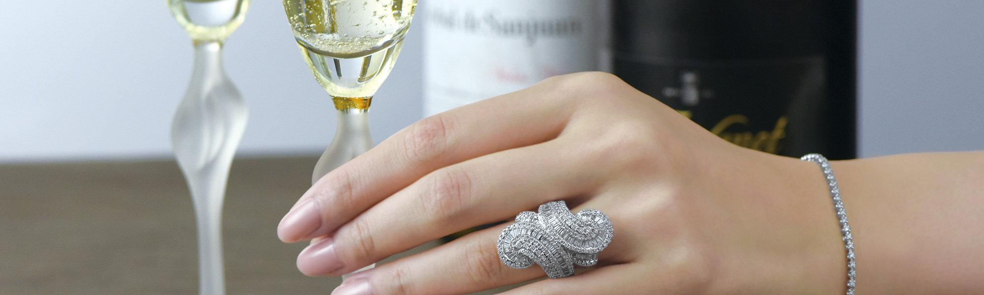 スチールの写真